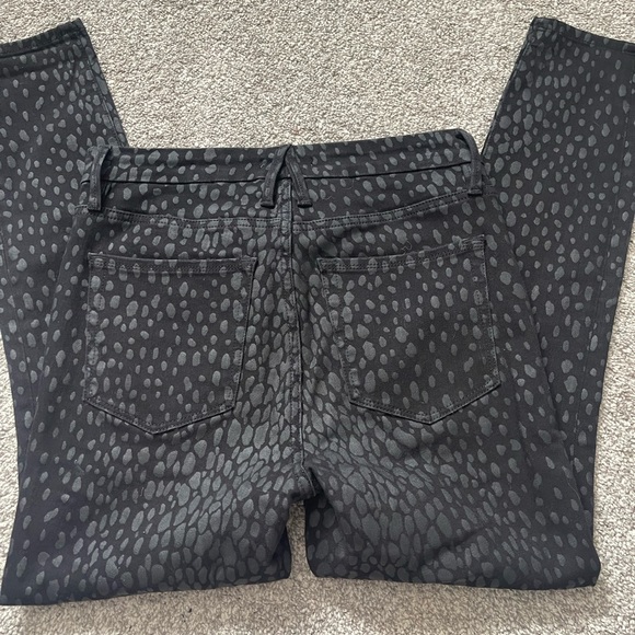 Good American black cheetah print jeans size 6 - Picture 2 of 7